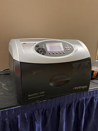 Invitrogen BenchPro 4100 Card Processing Station for Western Blot Slide Stainer
