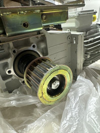 Lenze EN60034 Industrial 3-Mot Inverter Duty Motor GKR04-2M HAR 100C12