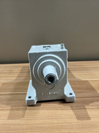 NEW LENZE GST05-2S-VBR-09HC41 SERVO GEAR MOTOR MCS09H41LRS0B0 GEAR BOX