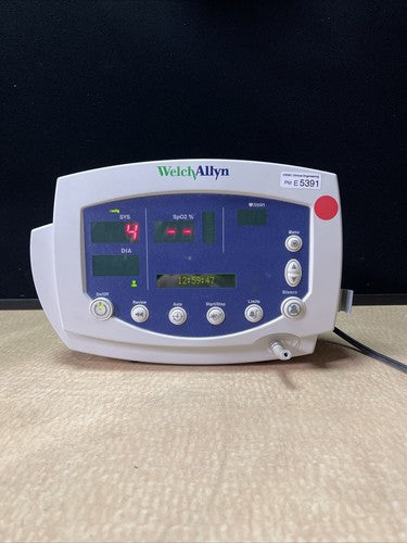 Welch Allyn 420TB Patient Monitor w/ power source