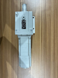 NEW LENZE GST05-2S-VBR-09HC41 SERVO GEAR MOTOR MCS09H41LRS0B0 GEAR BOX