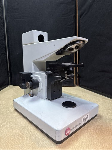 Leitz Ergolux 020-448.026 Microscope