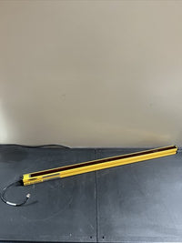 Banner SLSE14-900P8 LIGHT CURTAIN EMITTER [1] NEW NO BOX