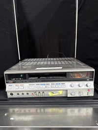JVC BR-6400U Professional VHS Video Cassette Recorder VCR