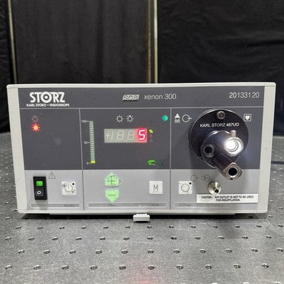 Karl Storz Endo SCB Xenon 300 Light Source - 201331 20, SN BF0606512