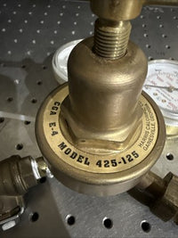 HARRIS 425-125 OXYGEN SINGLE STAGE REGULATOR, BRASS, CGA E-4