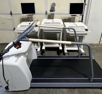 GE T2100 Stress Test Treadmill w/ GE CASE P2 Workstation X3 no hard drives