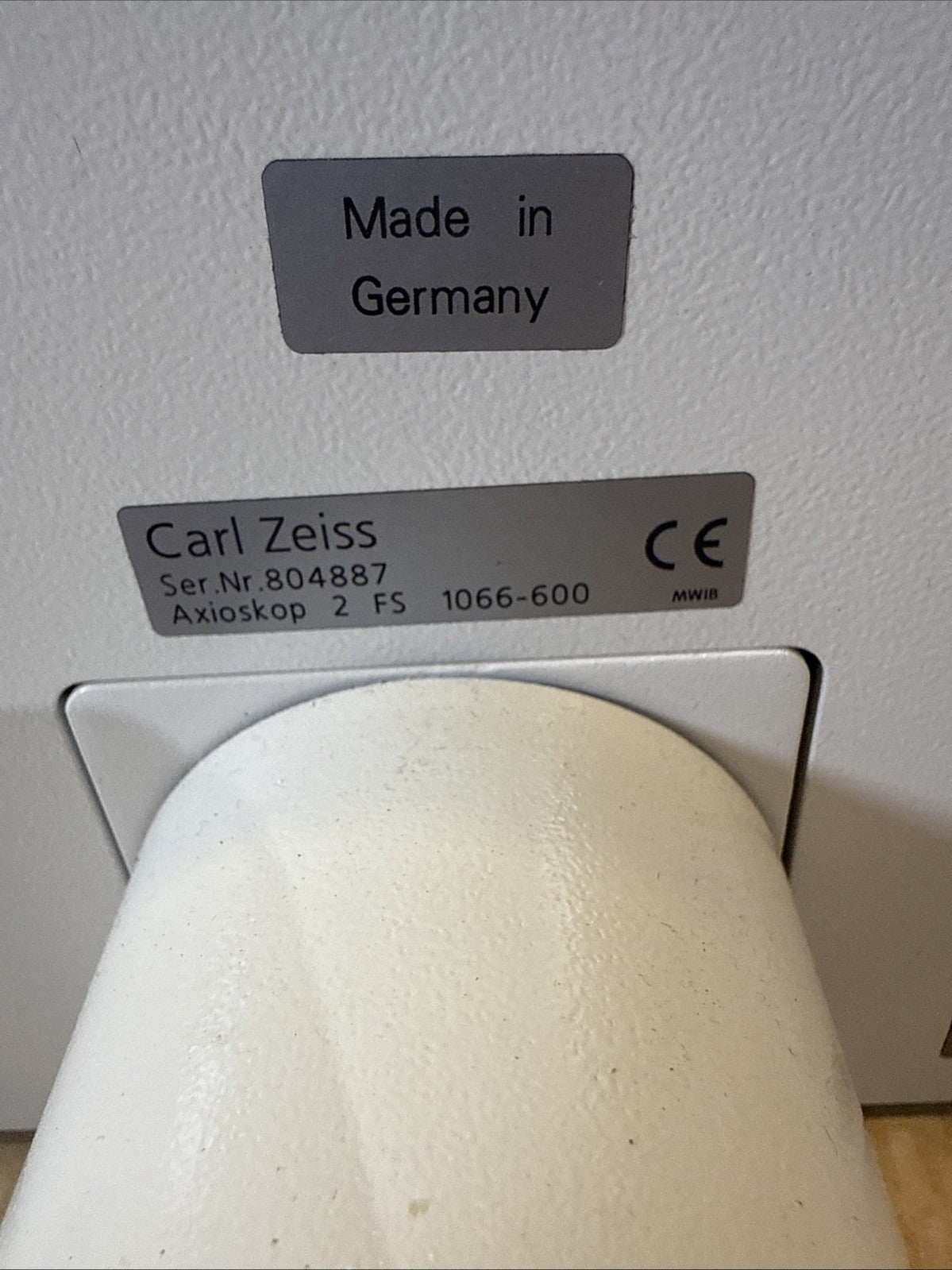 T198024 Carl Zeiss Axioskop 2 FS Plus Trinocular Microscope