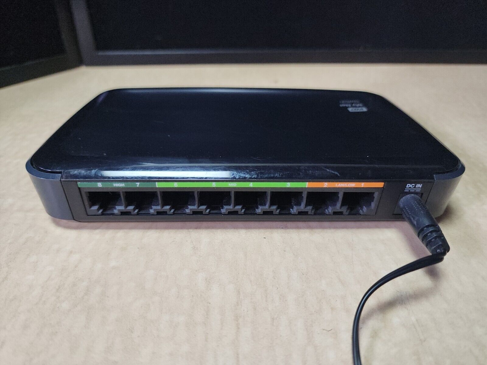 WD My Net Switch - 8 Port Gigabit Ethernet Network Switch - HD Media Switch
