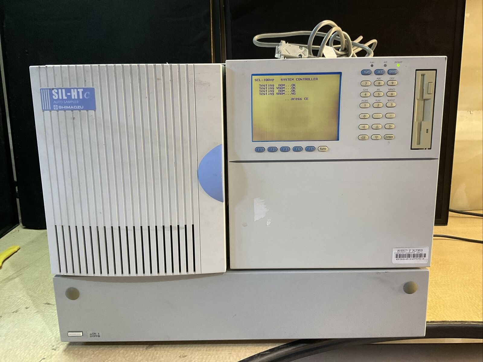 Shimadzu SIL-HTC Auto Sampler W/ LC-10AD VP, SPD-10A VP, DGU-14A, CTO-10A VP