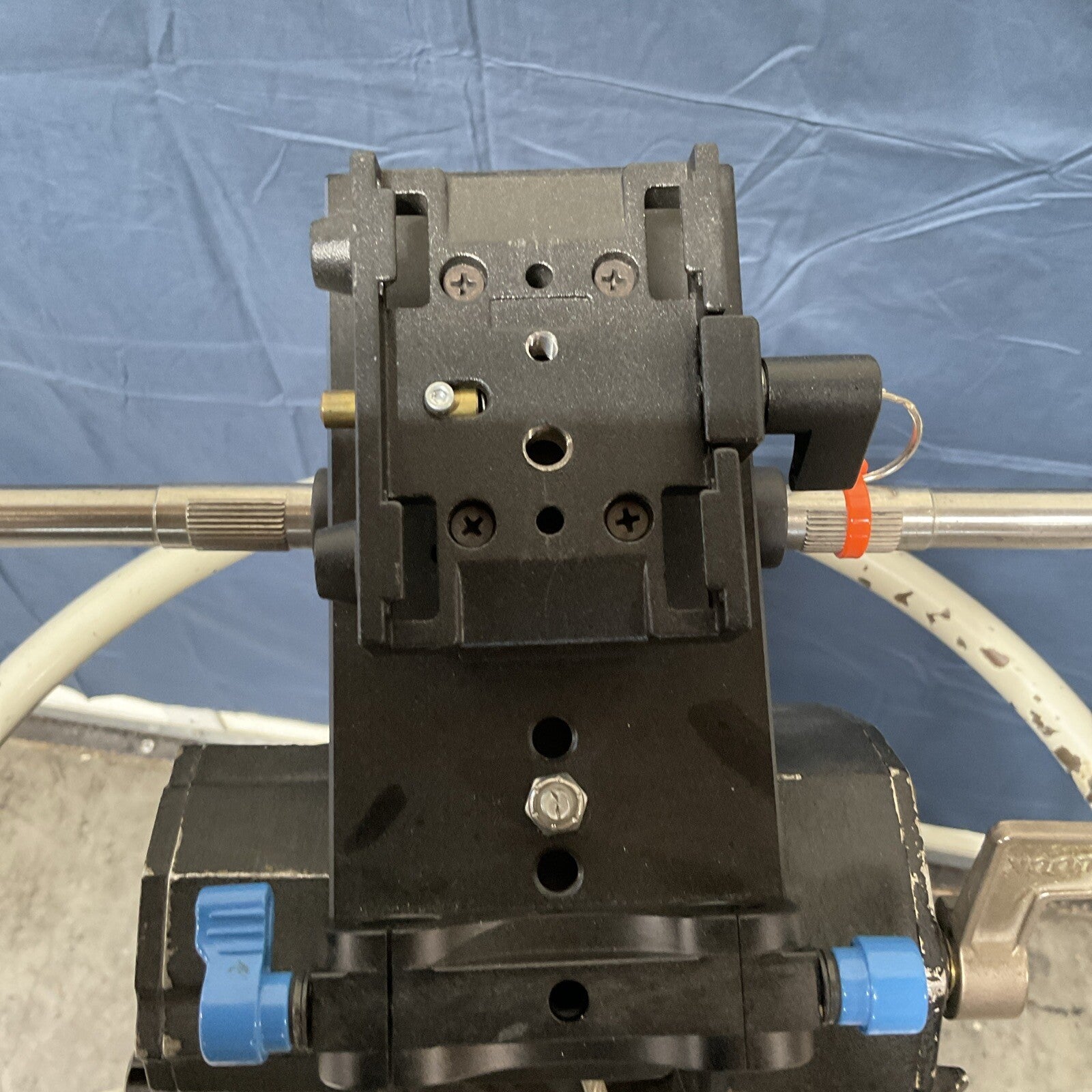 QUICKSET Pedestal Tripod Head-Cam W/ O’Connor Fluid Head Model 30