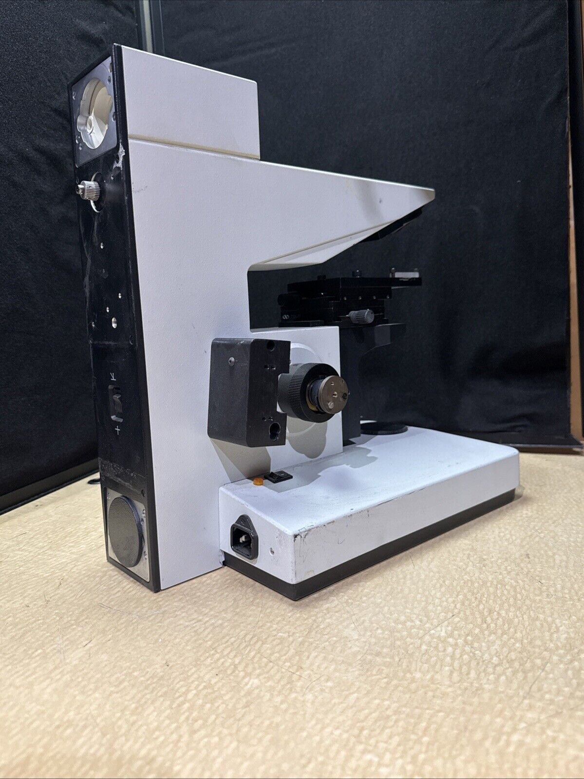 Leitz Ergolux 020-448.026 Microscope