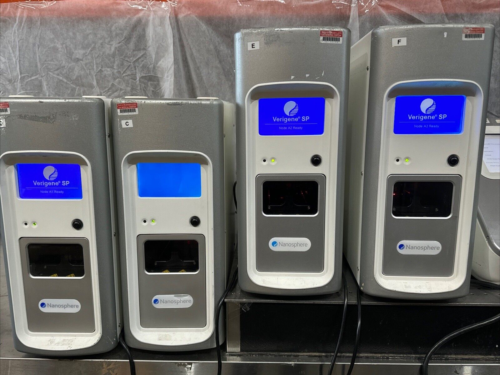 Nanosphere Verigene Reader 10-0000-02 &amp; 4 Verigene Sample Processor SP10-0000-07