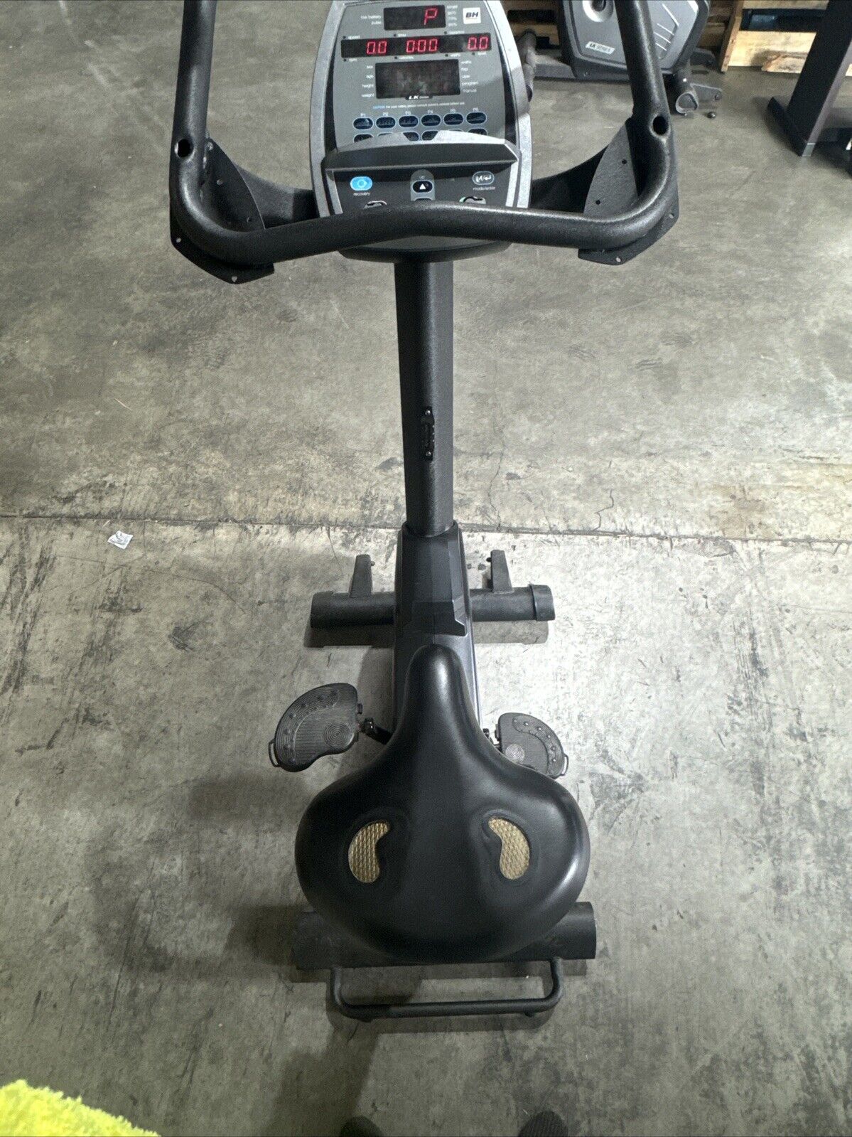 BH LK500U Upright exercise Bike