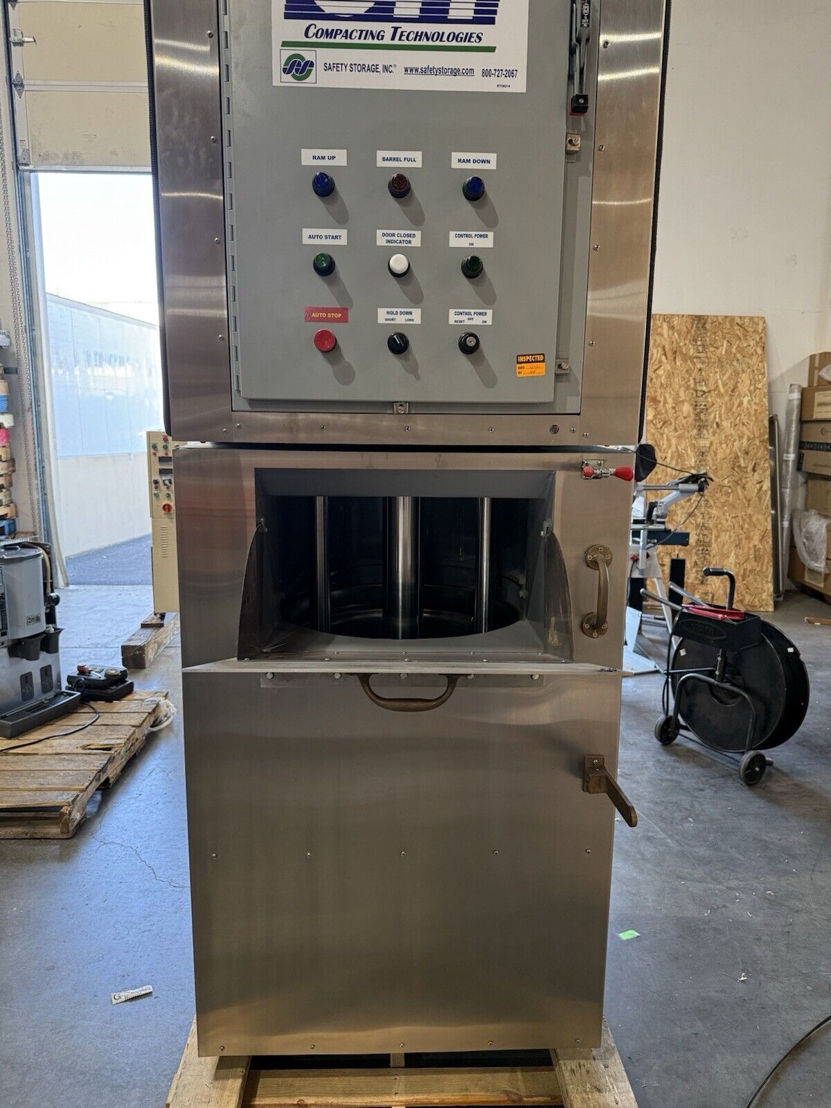 CTI 8560 In drum hazardous material compactor 55 Gallon Drum Compactor