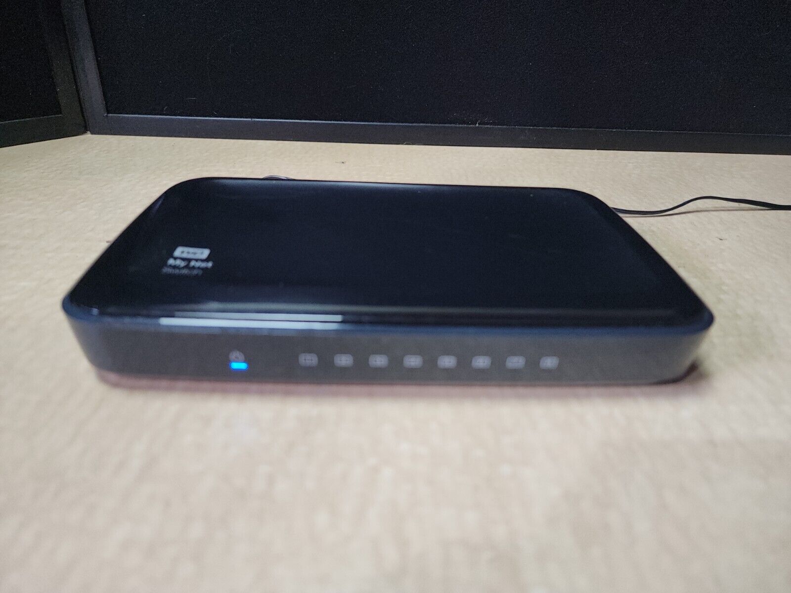 WD My Net Switch - 8 Port Gigabit Ethernet Network Switch - HD Media Switch
