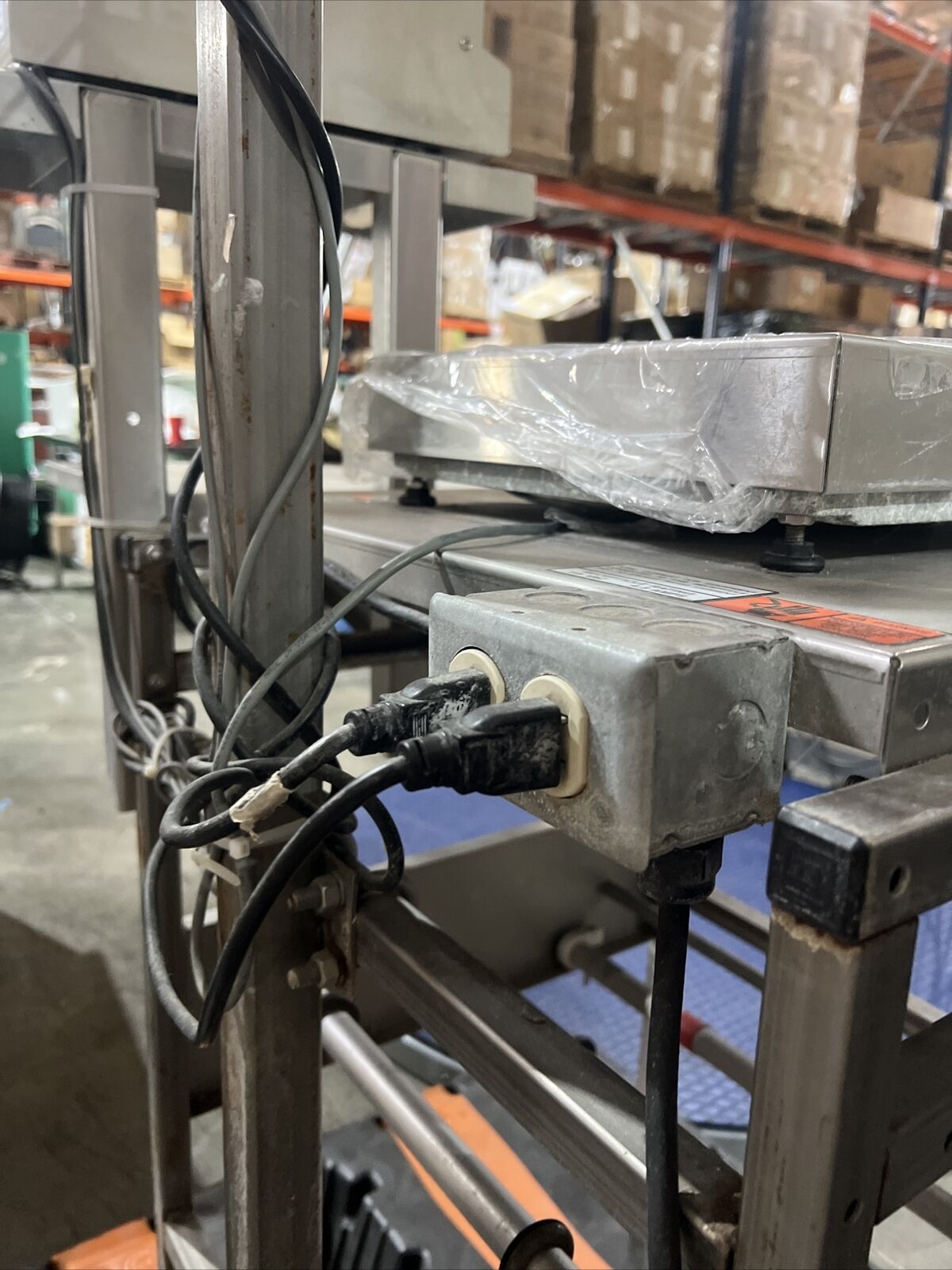 Mettler Toledo 662 Step-Saver Shrinkwrap Station Complete with Scale and Labeler