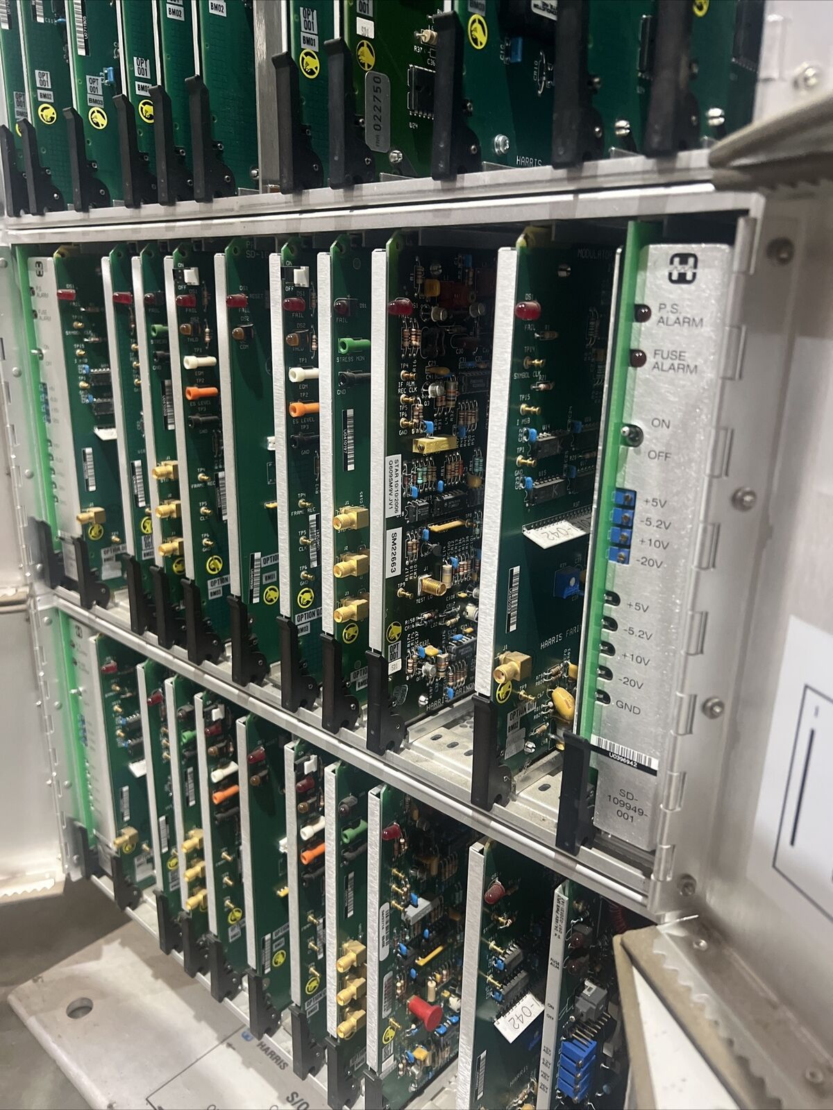 Harris DVM Excell, VersaT1lity, DVM II Rack