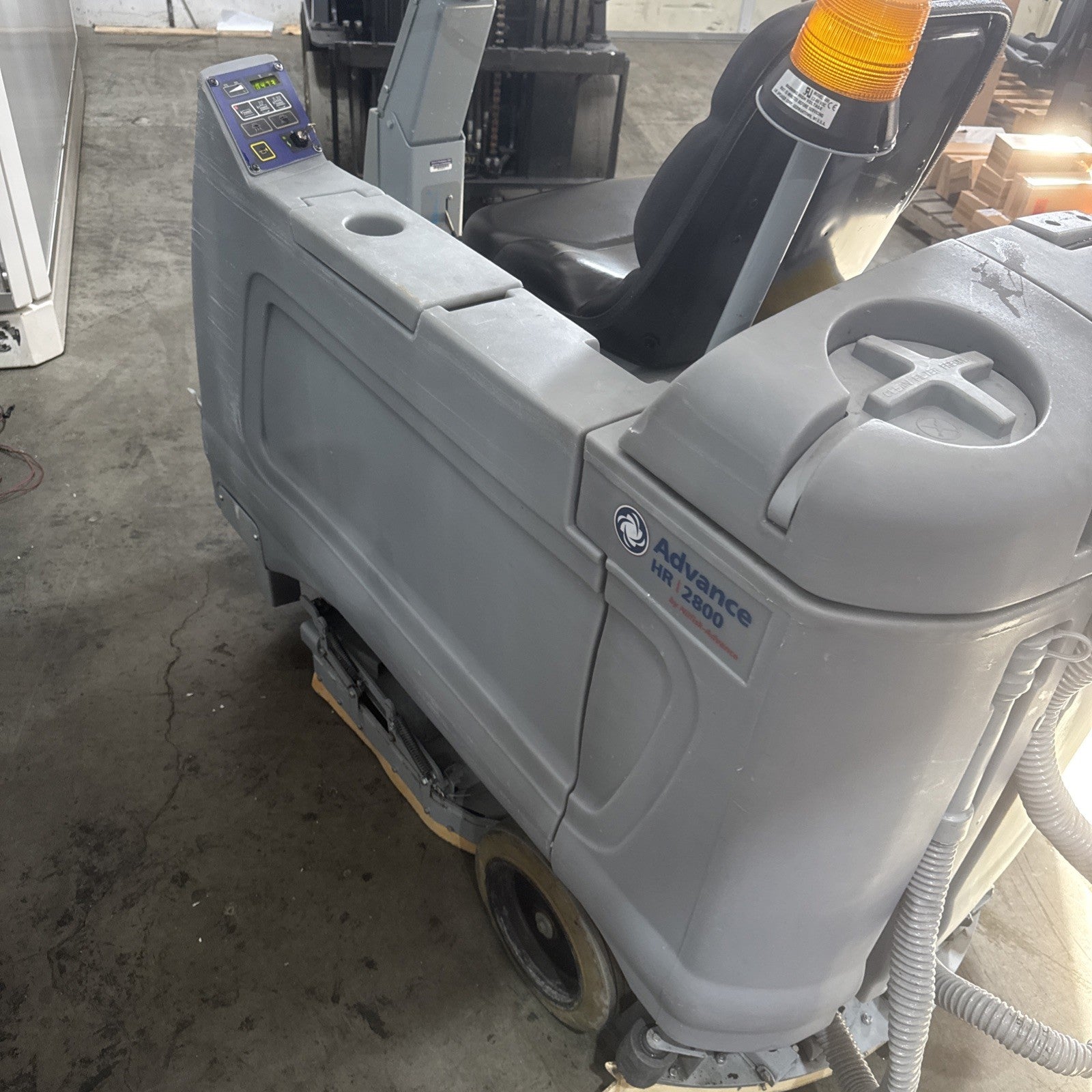 Nilfisk Advance HR 2800 Janitorial Floor Scrubber Cleaner