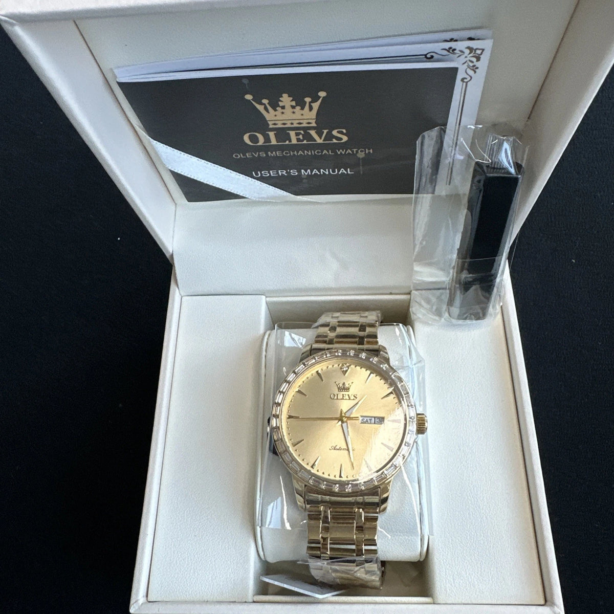 Olevs Men’s Luxury Watch, Day Date, Diamond, Gold Band And Face