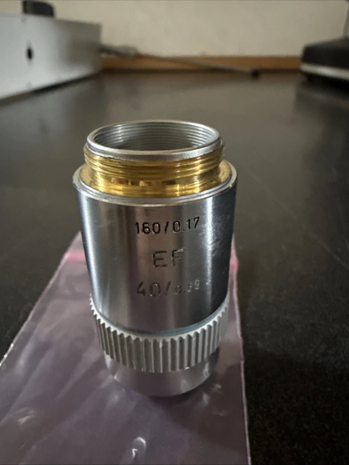 Leitz Wetzlar 519762 EF 40/0.65 160/0.17 Microscope Objective Lens 40x, Germany