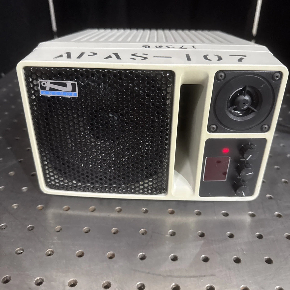 Anchor Audio AN-130 RC White Portable Powered PA Loudspeaker System 50W