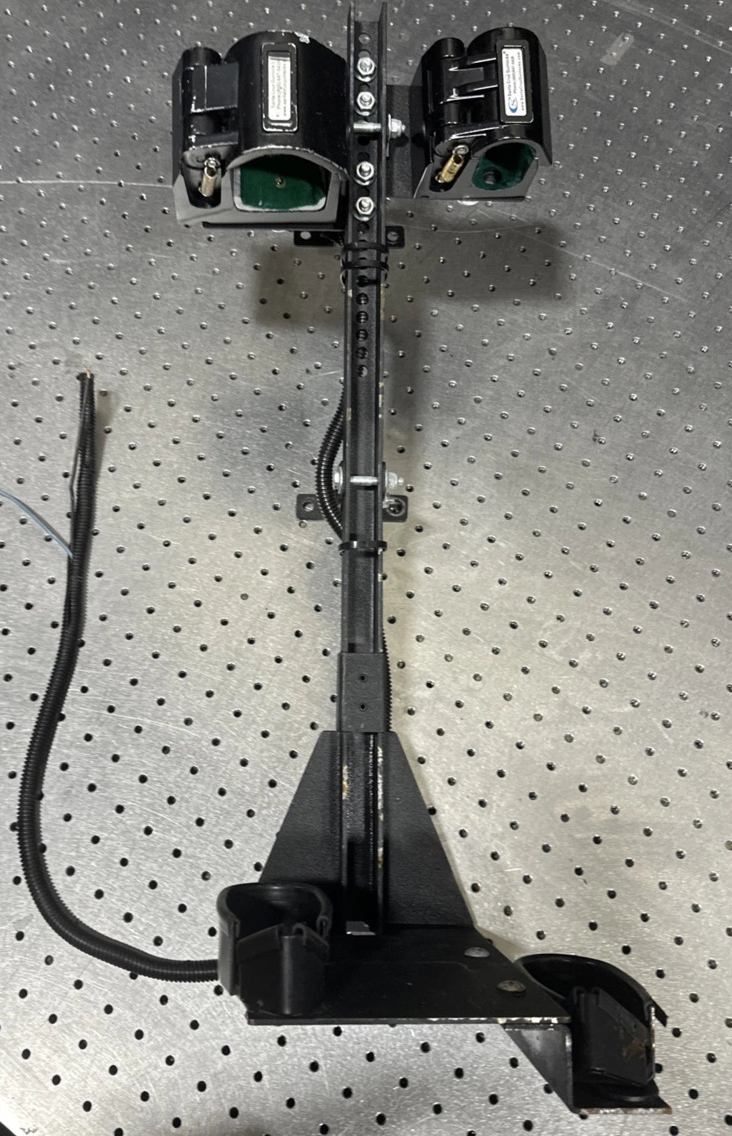 Santa Cruz Gunlocks Dual Mount Locking Rack Assembly – No Keys – Untested