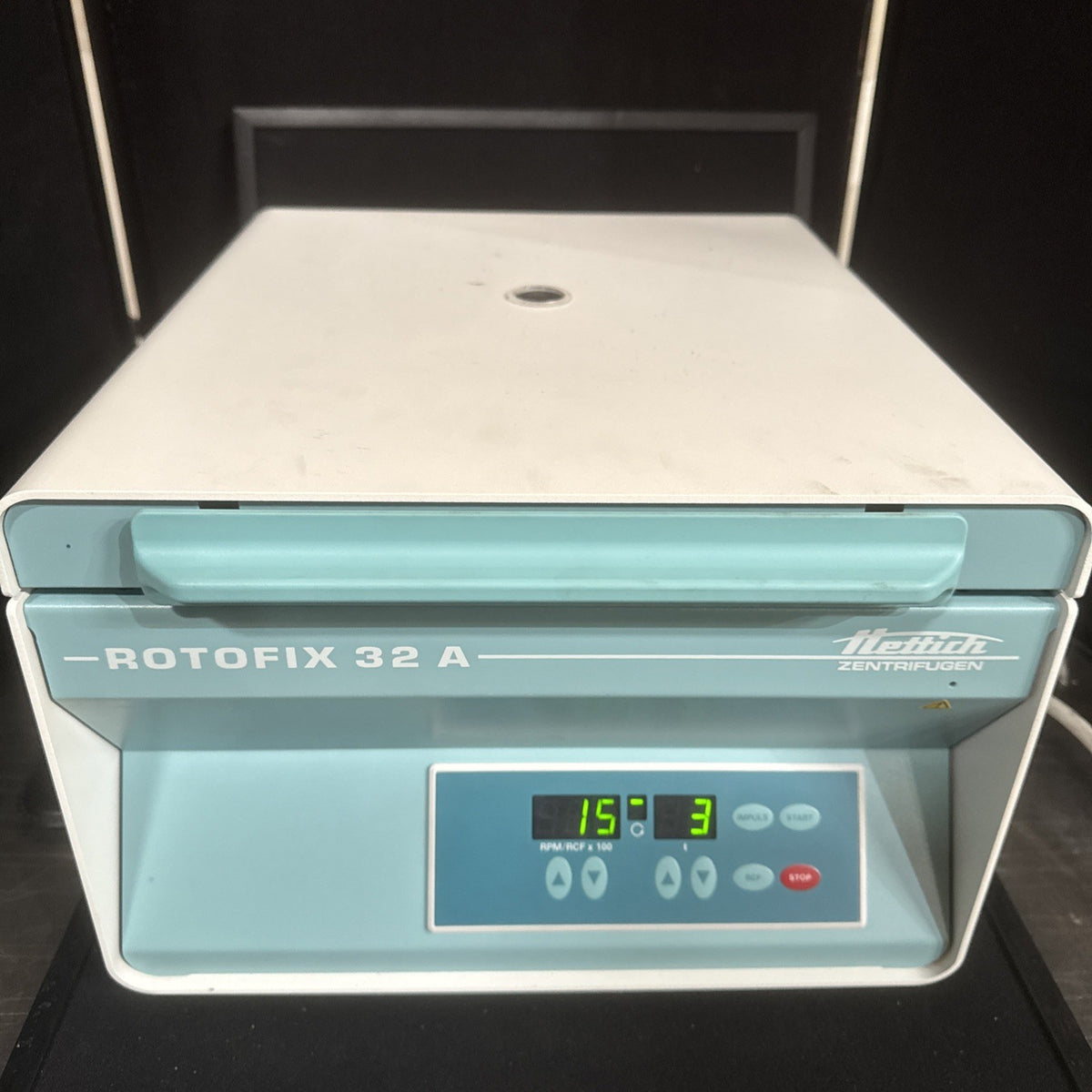 HETTICH ZENTRIFUGEN ROTOFIX 32 a CENTRIFUGE 2018 2 Swing Buckets Only