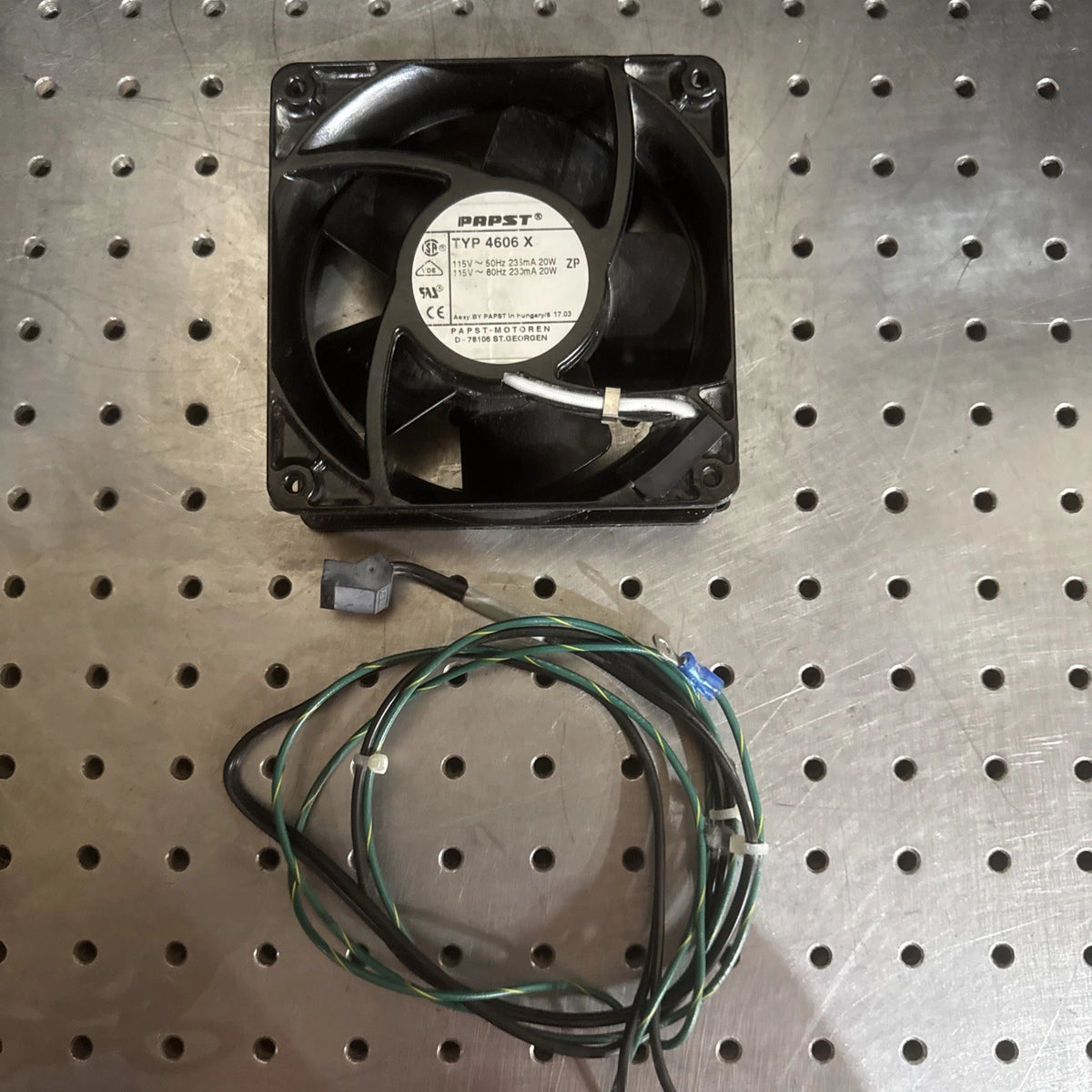 ebm-papst 4606N AC Fan Axial Ball Bearing 115V 105.9CFM 51dB (119 X 119 X 38mm)
