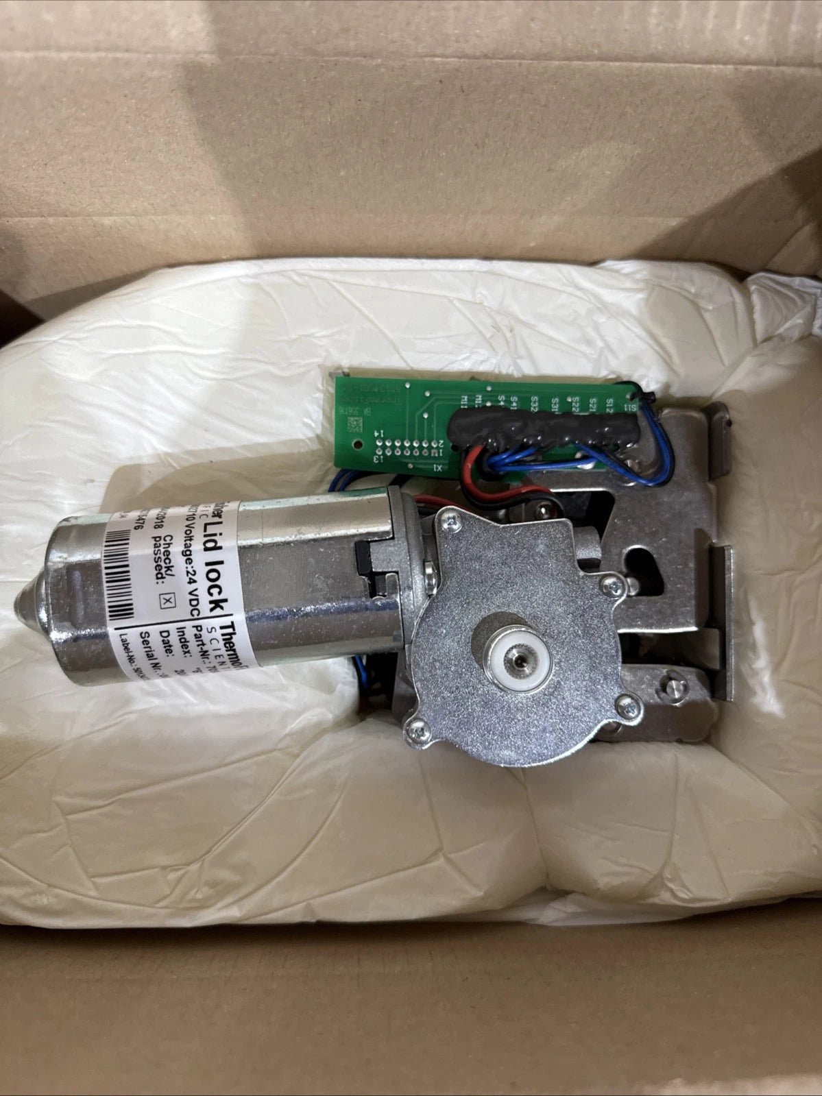 Thermo Scientific Heraeus Latch System for Lynx Centrifuge 70902710 *NEW*