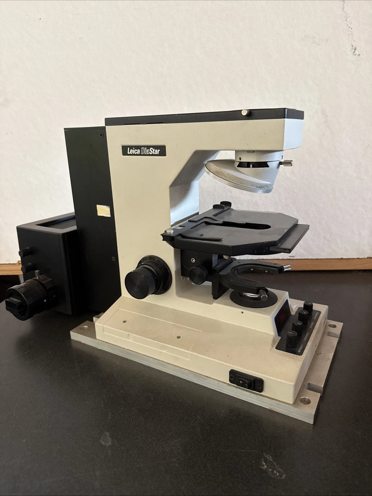 Leica Reichert Diastar 420 Microscope Base Only