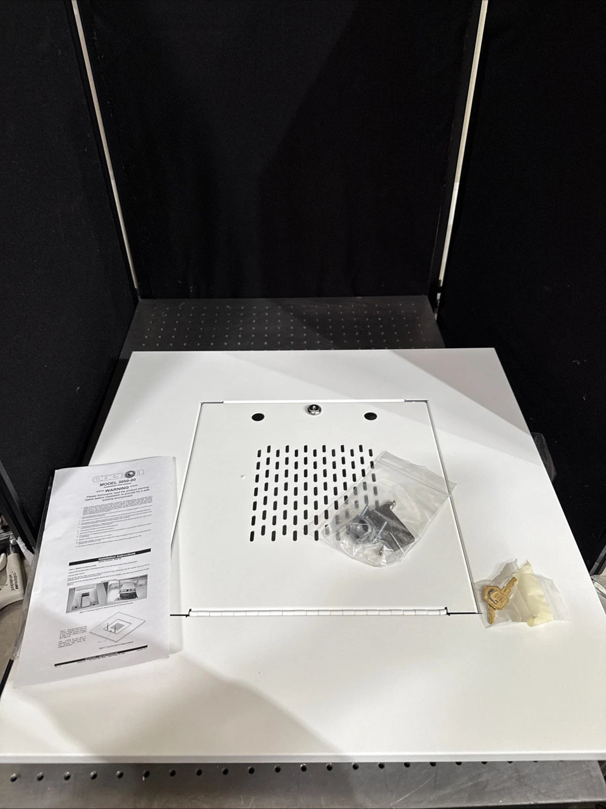 OBERON 3050-00 Wi-Fi Access Point Enclosure Cover