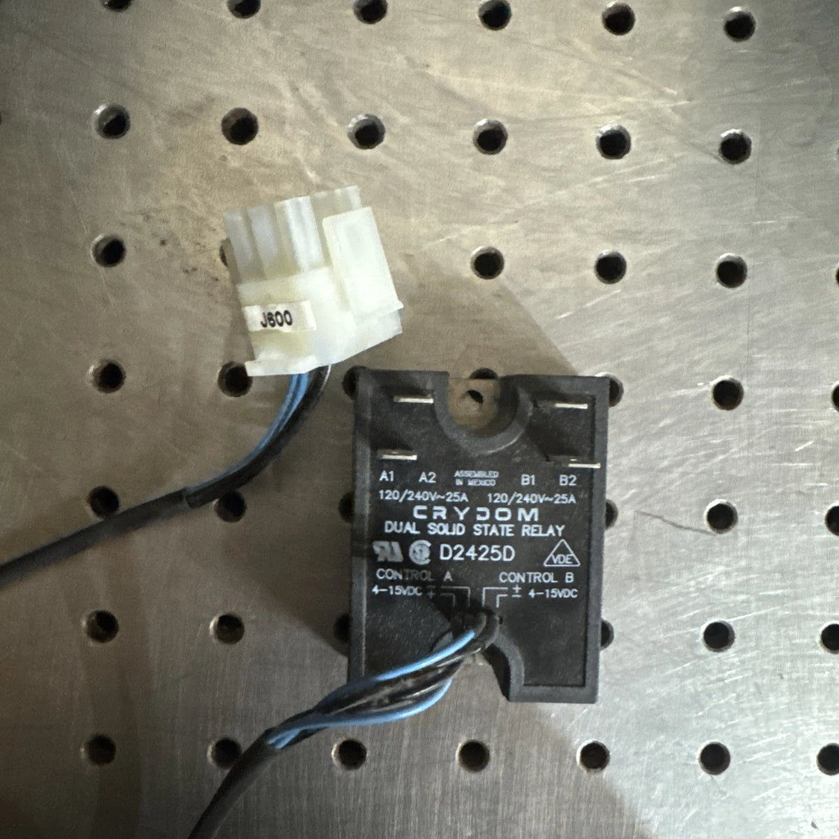 Crydom D2425D DUAL Solid State Relay 120/240V 25A EACH