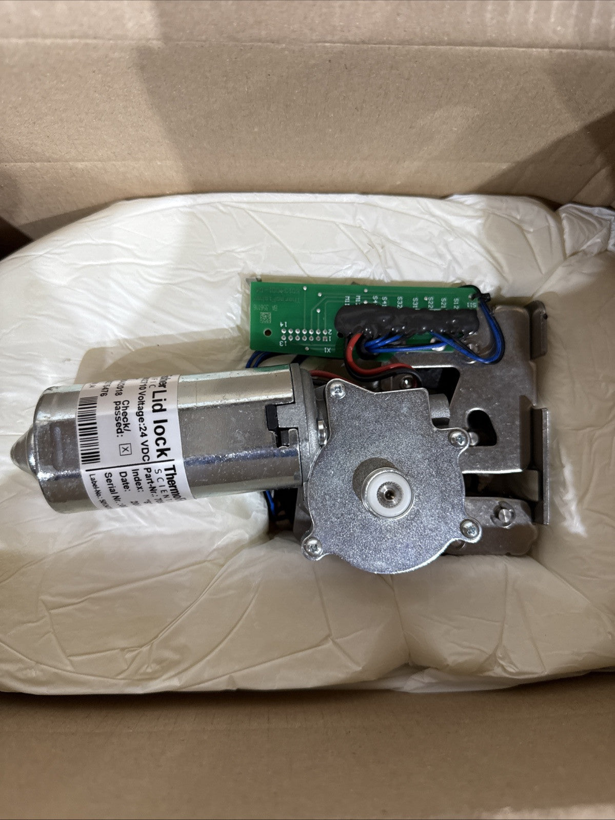 Thermo Scientific Heraeus Latch System for Lynx Centrifuge 70902710 *NEW*