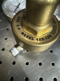 HARRIS 425-125 OXYGEN SINGLE STAGE REGULATOR, BRASS, CGA E-4