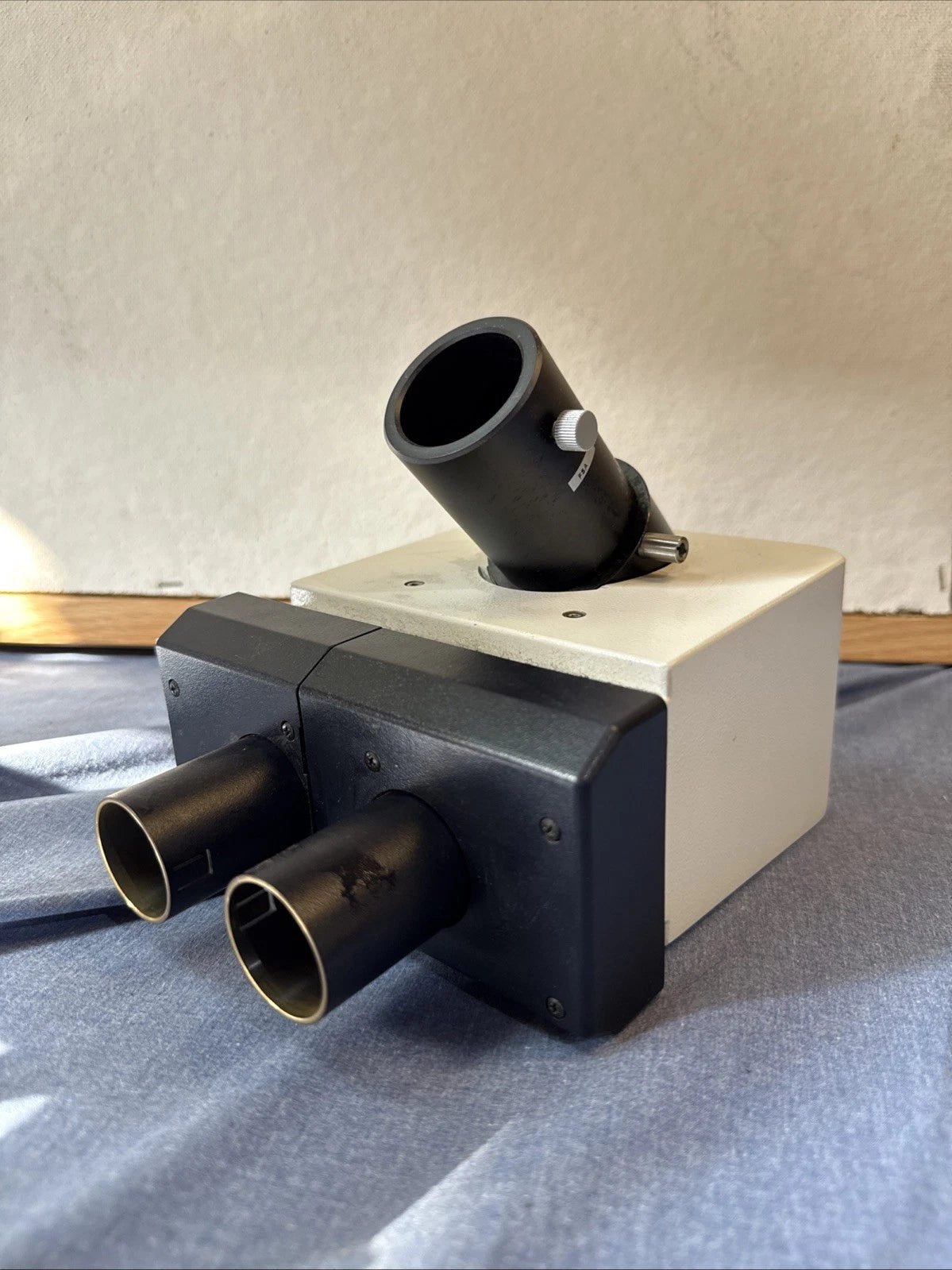 LEICA/LEITZ BINOCULAR HEAD FOR DM IRB INVERTED MICROSCOPE - 521519