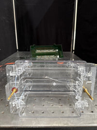 Bio Rad Criterion Cell 135BR Midi Protein Gel Electrophoresis System 1L 600V 80W
