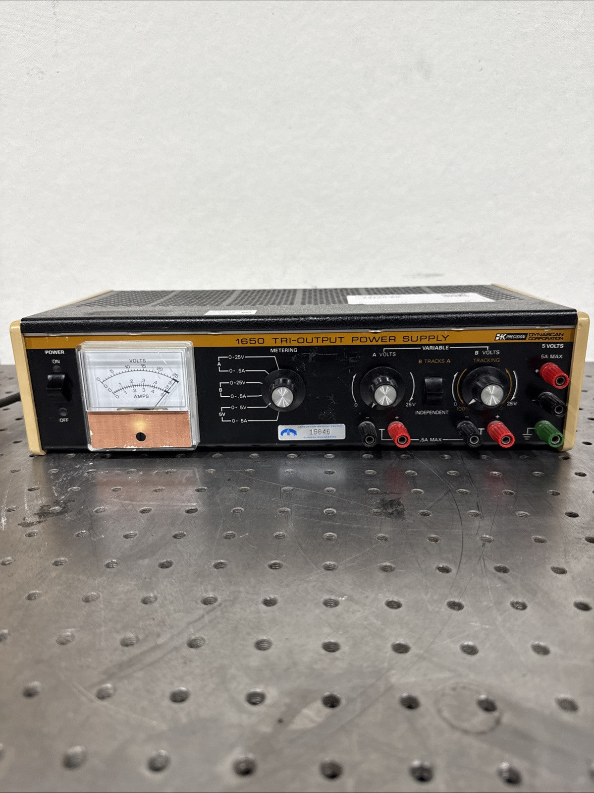 BK Precision Dynascan Corp. 1650 Tri-Output Power Supply 117 Volts
