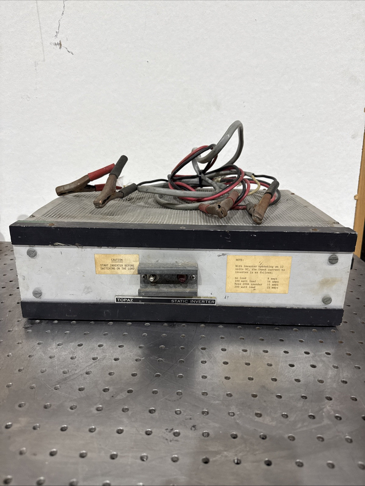 Topaz Static Inverter 250 GWD 12-24-60 Pn: N8127 4-N