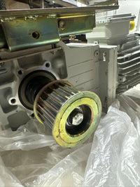 Lenze EN60034 Industrial 3-Mot Inverter Duty Motor GKR04-2M HAR 100C12