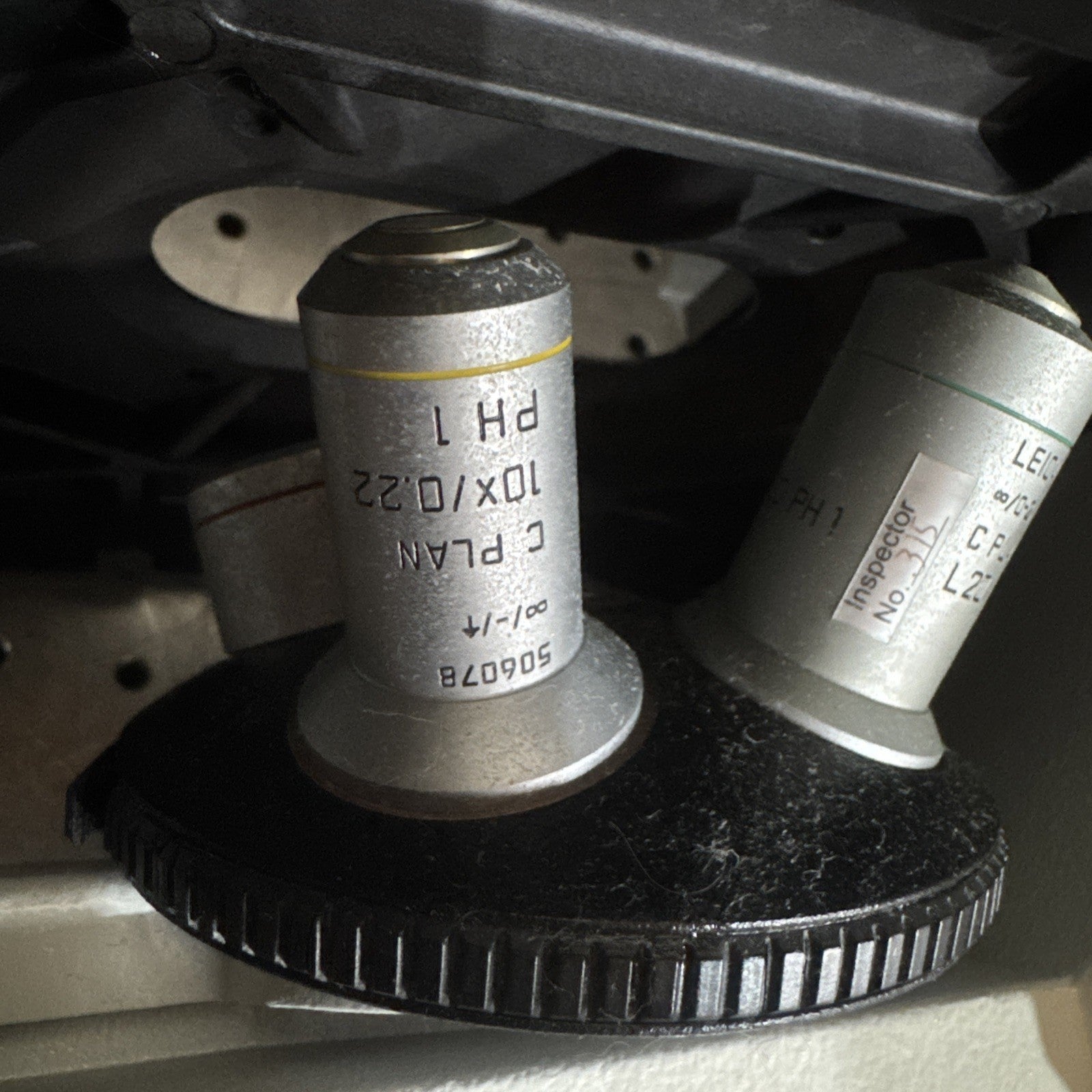 Leica DMIL Inverted Microscope Type 090-135.001 with  Objectives