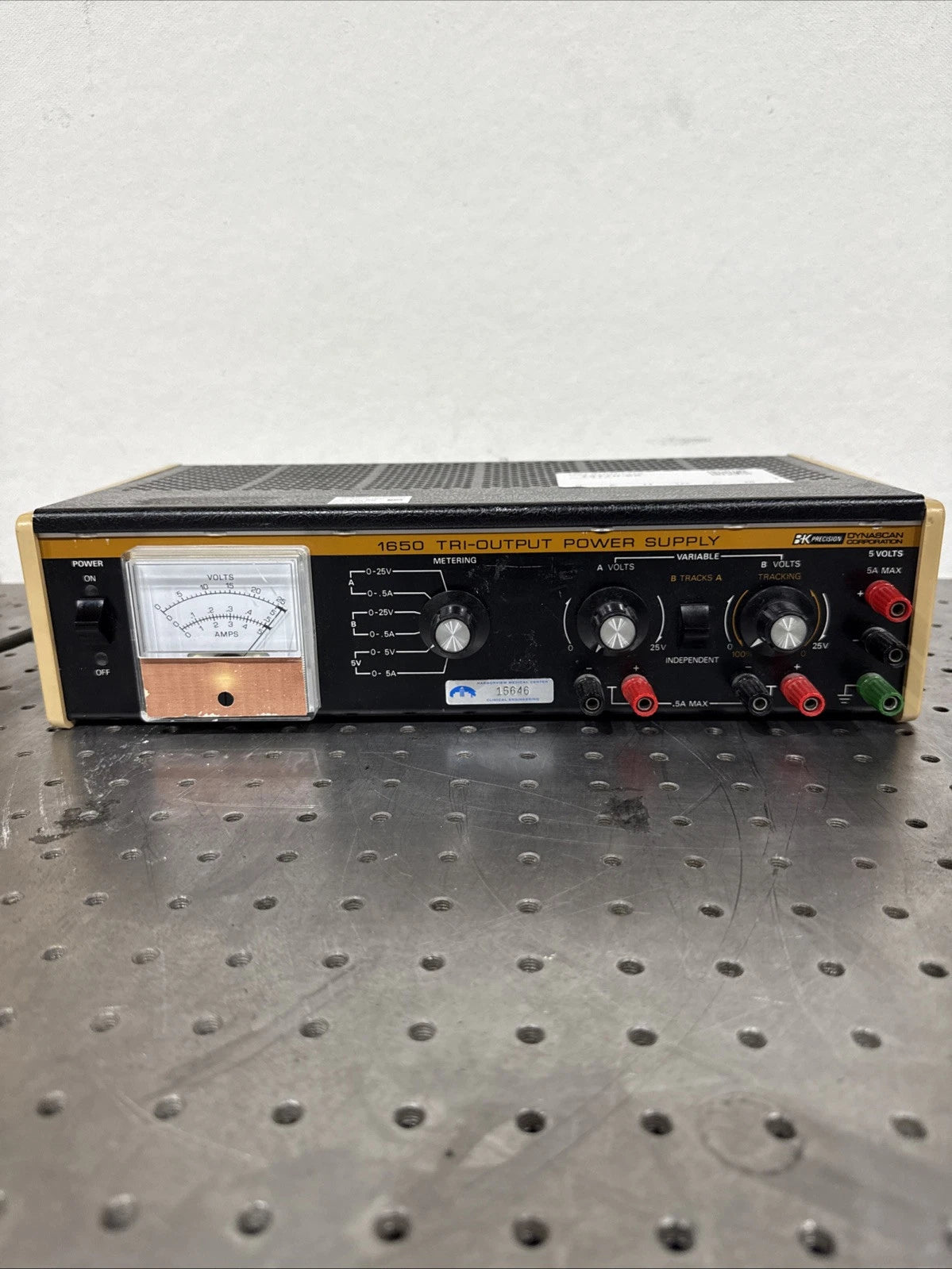 BK Precision Dynascan Corp. 1650 Tri-Output Power Supply 117 Volts