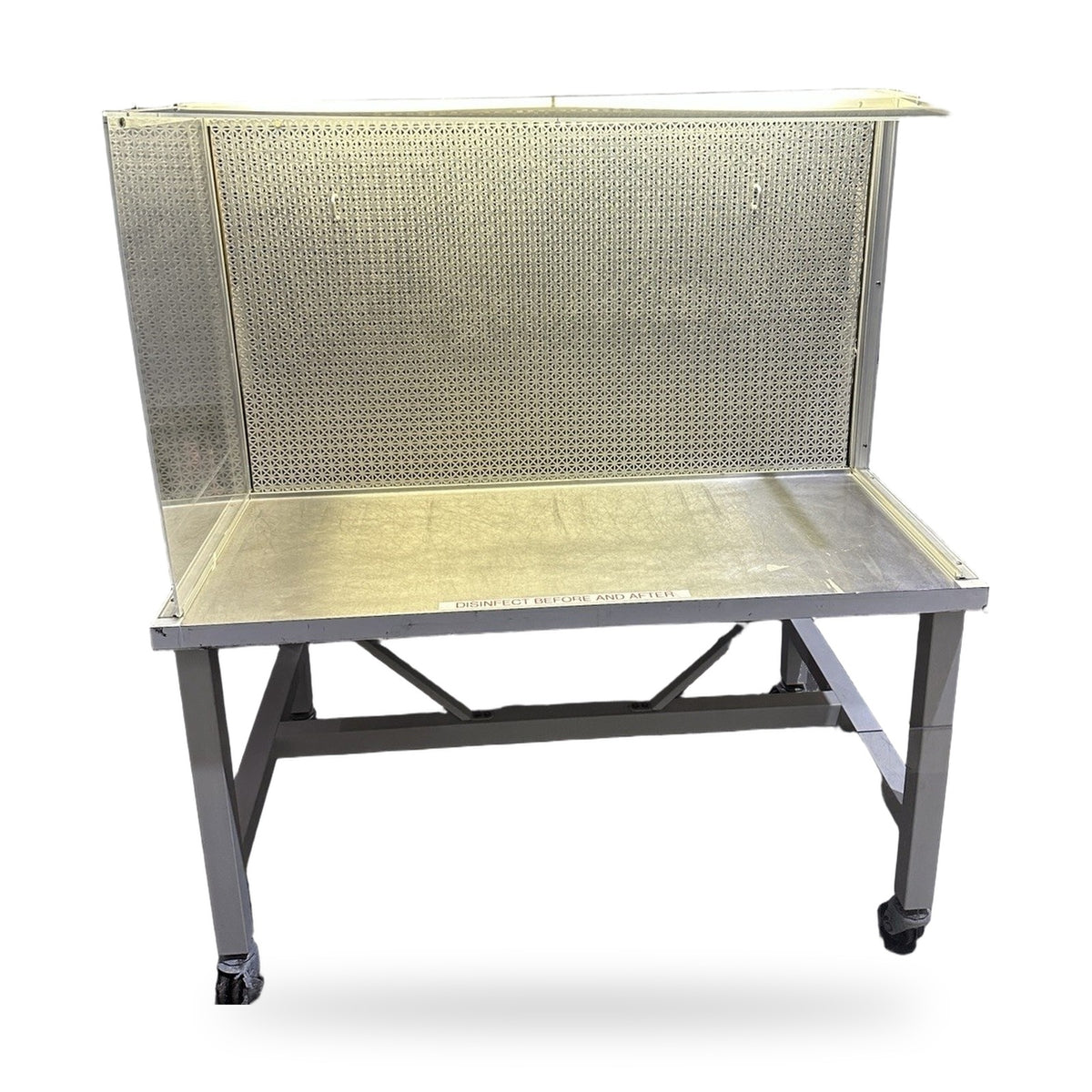 NuAire NU-201-430 4ft Laminar Flow Clean Bench Cracked Acrylic Sash Used
